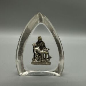 Vintage Pieta By Michelangelo Creed Etched Glass Statue Figurine 2.75x2.25 READ